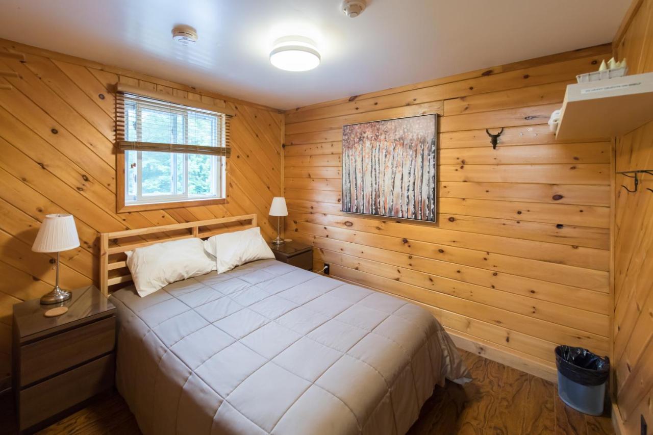 Madawaska Lodge-Cottage Екстериор снимка