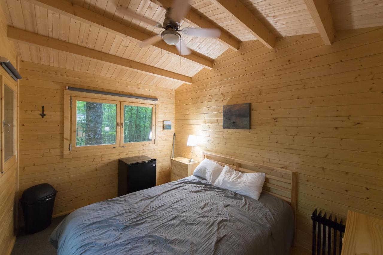 Madawaska Lodge-Cottage Екстериор снимка
