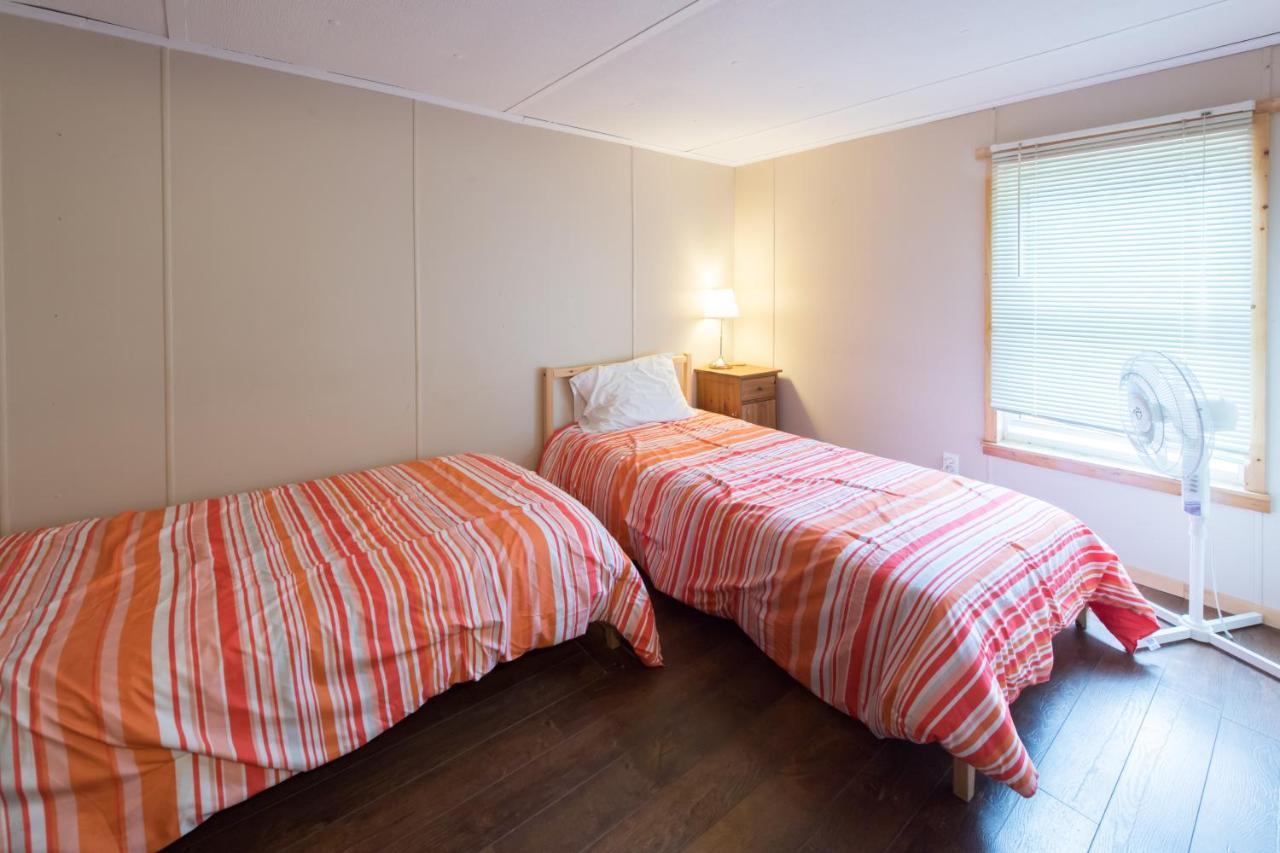 Madawaska Lodge-Cottage Екстериор снимка