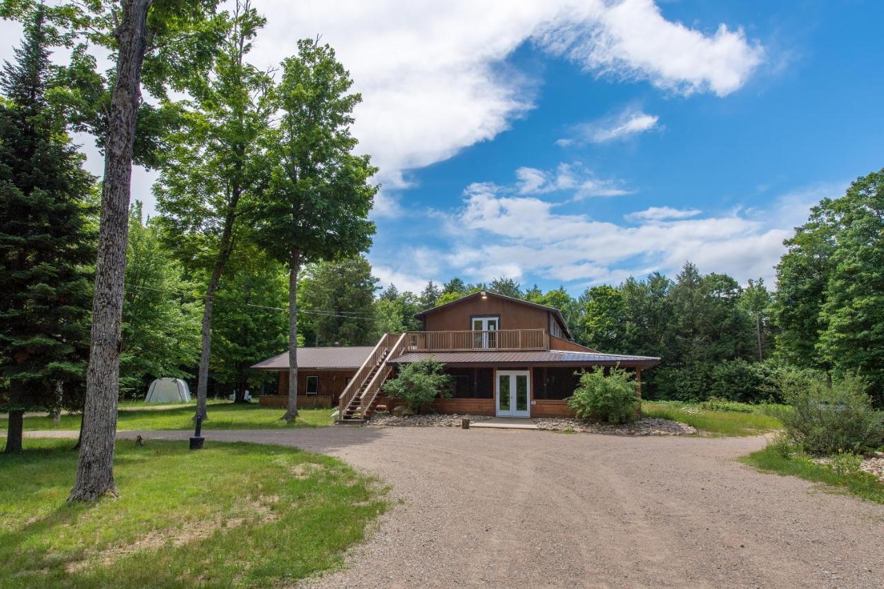 Madawaska Lodge-Cottage Екстериор снимка
