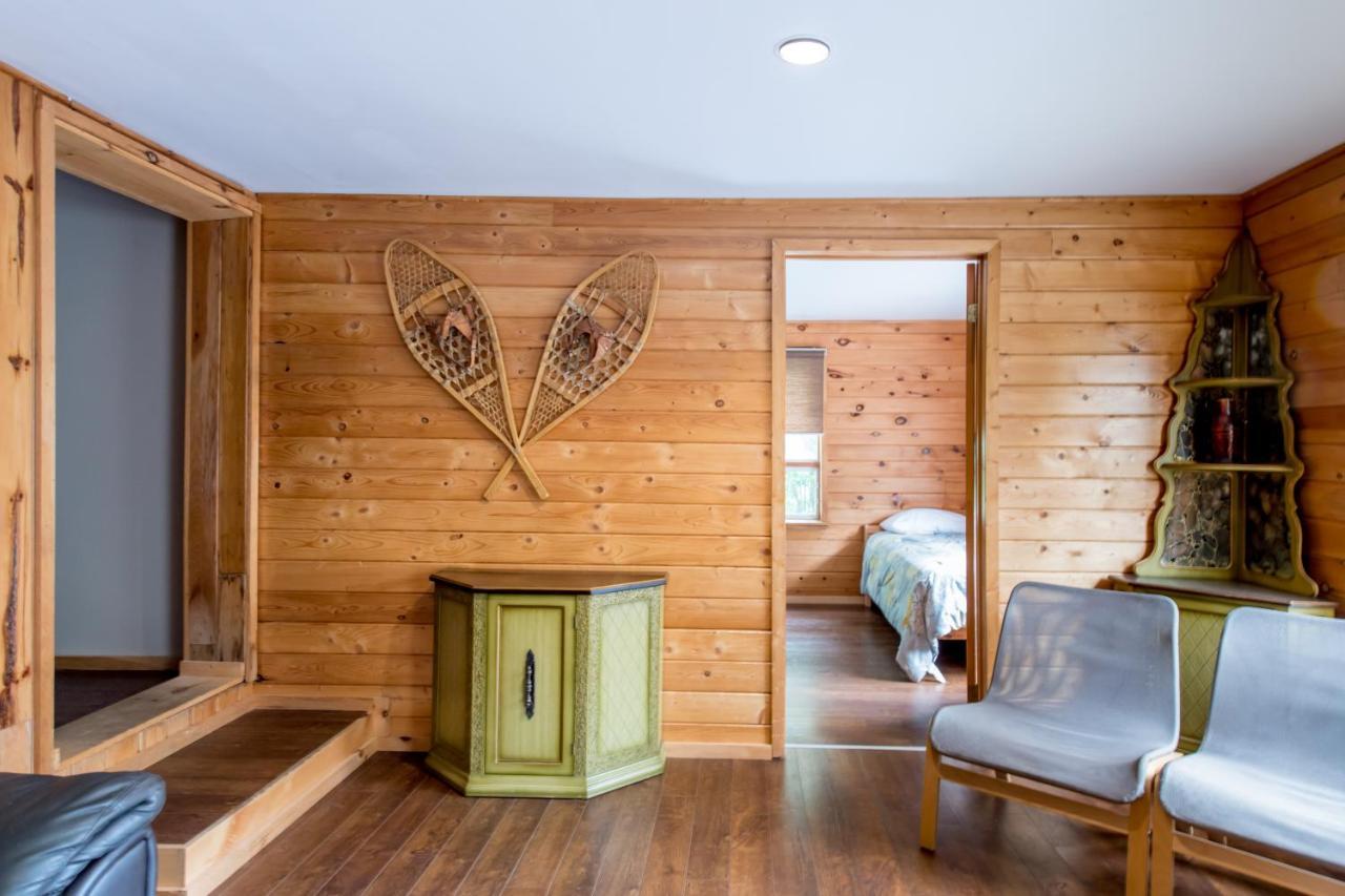 Madawaska Lodge-Cottage Екстериор снимка