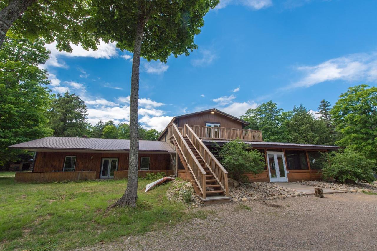 Madawaska Lodge-Cottage Екстериор снимка