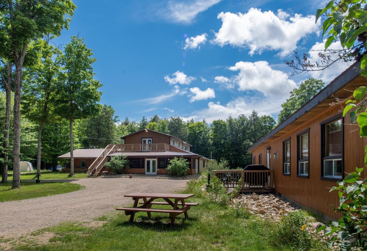 Madawaska Lodge-Cottage Екстериор снимка